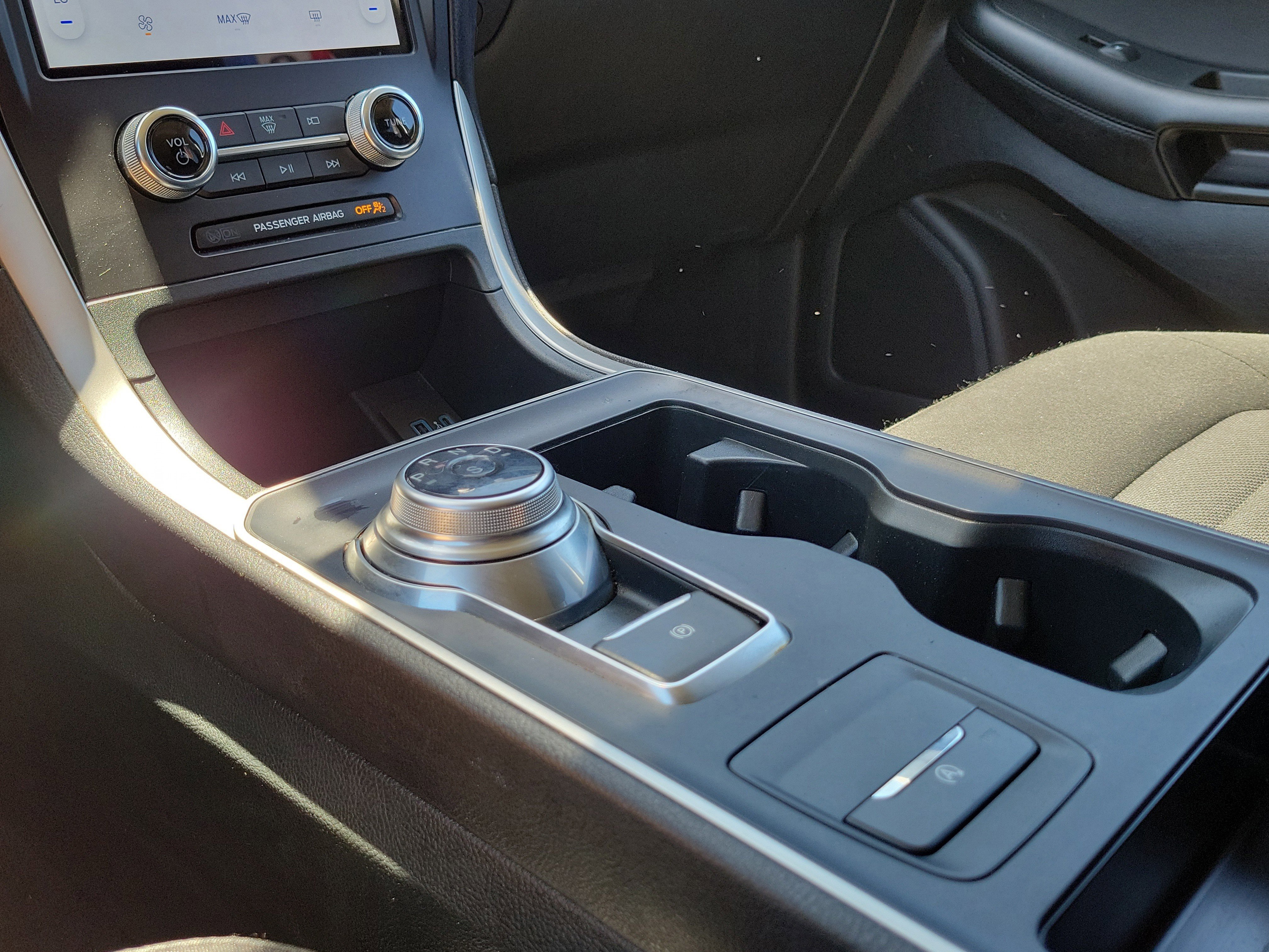 Certified 2024 Ford Edge SE image 27