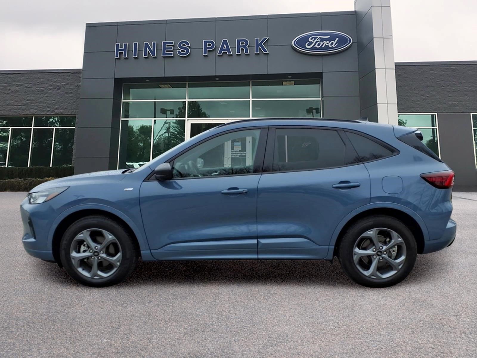 Certified 2024 Ford Escape ST-Line w/ Tech Pack #1 AWD/4WD image 4