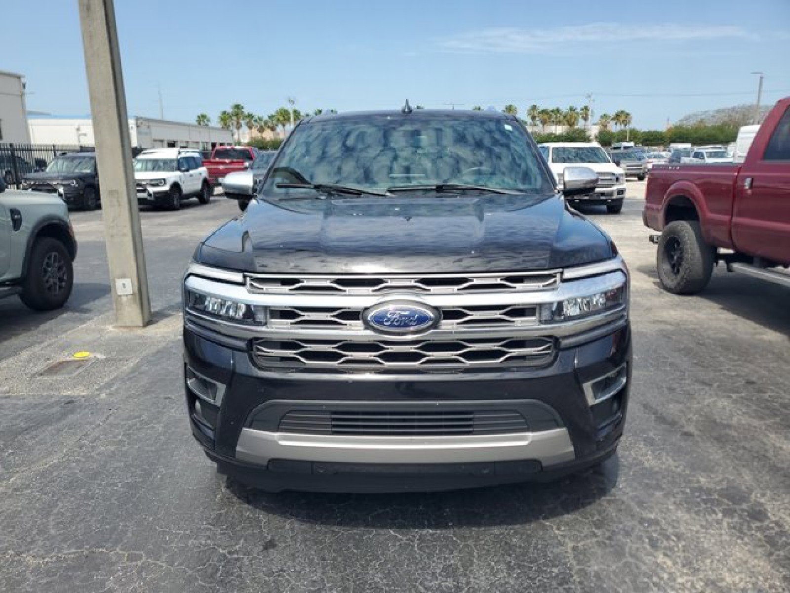 Certified 2022 Ford Expedition Max Platinum RWD image 2