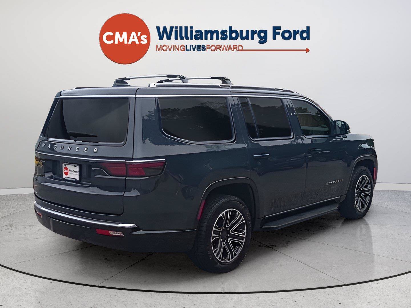 Used 2023 Jeep Wagoneer 4WD w/ Premium Group I image 5
