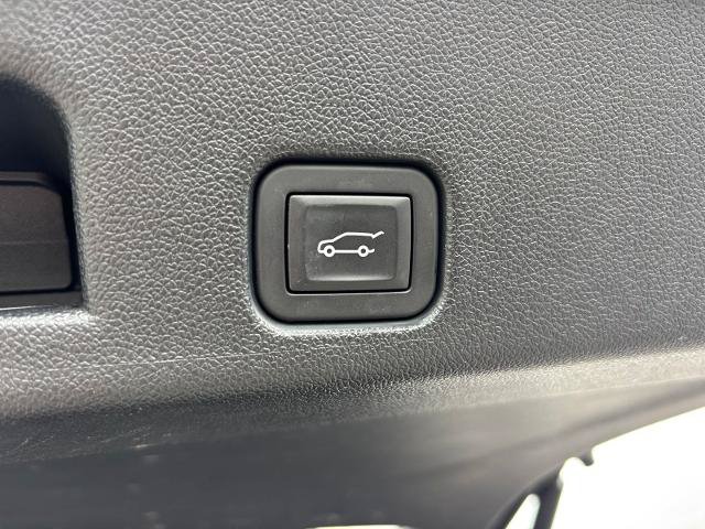 Used 2024 Chevrolet Traverse LT FWD image 20