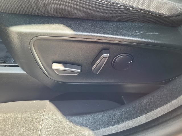 Certified 2022 Ford Escape SE FWD image 11