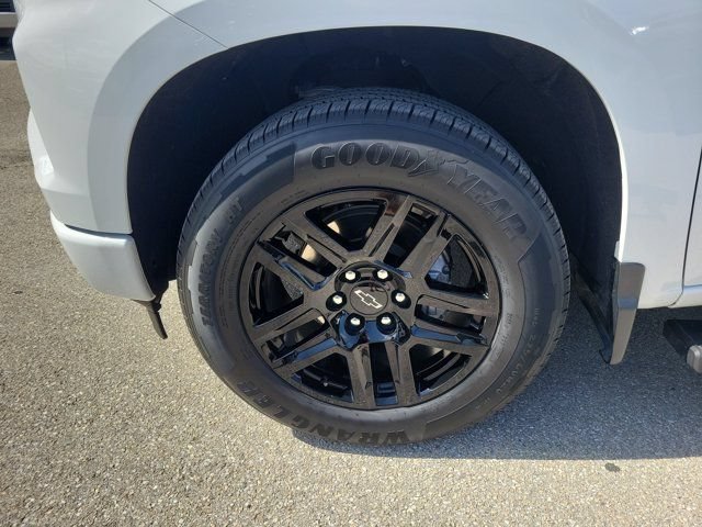 Used 2024 Chevrolet Silverado 1500 Custom RWD image 30