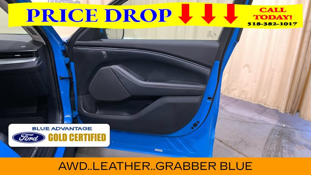 Certified 2022 Ford Mustang Mach-E Select AWD/4WD image 11