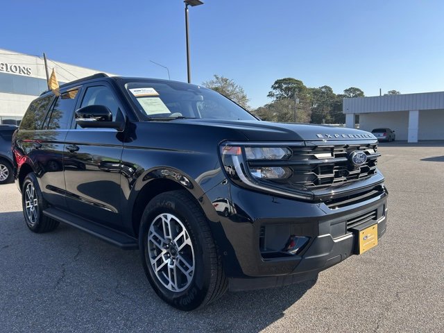 Certified 2025 Ford Expedition Active image 7