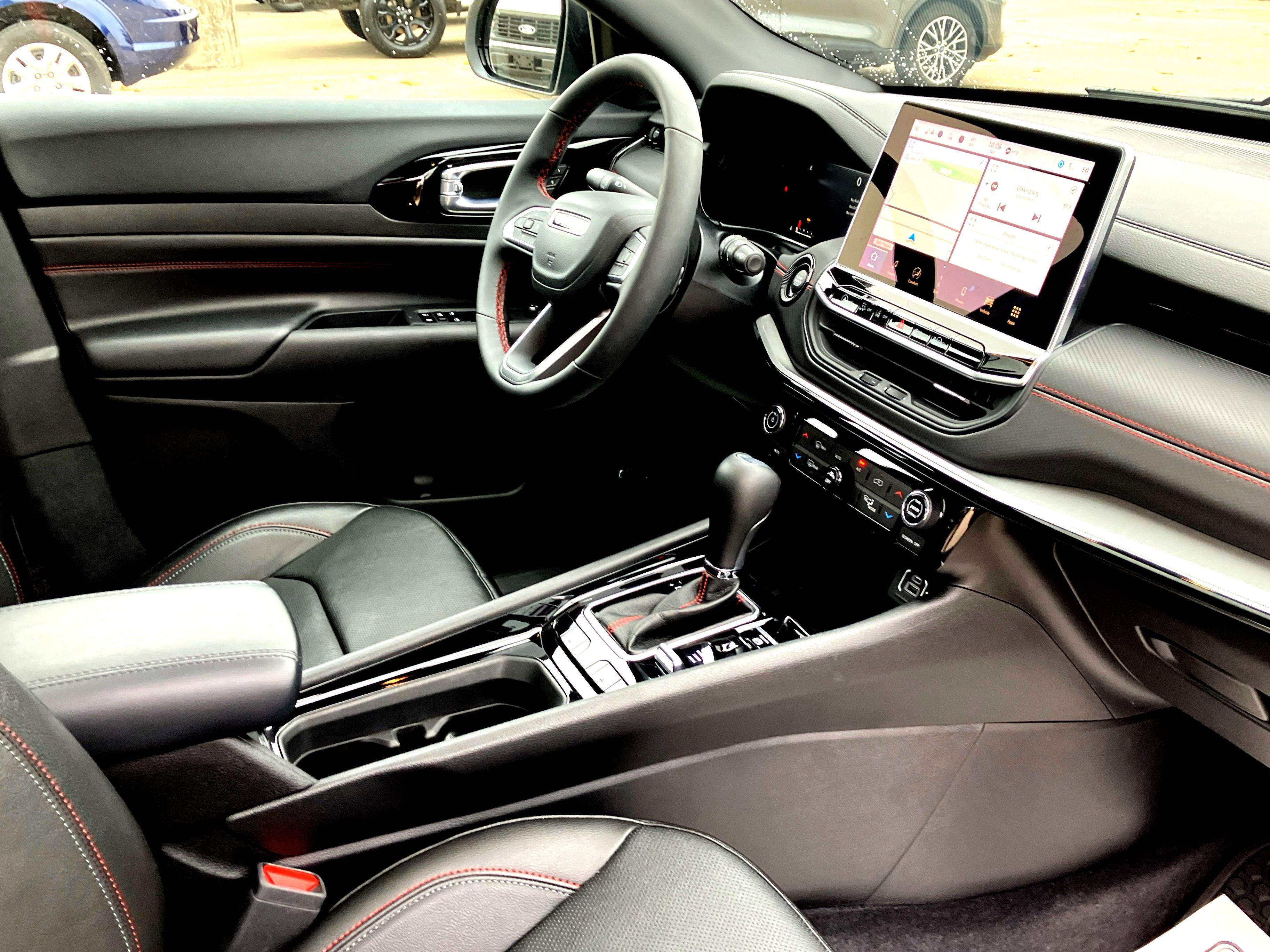 Used 2024 Jeep Compass Trailhawk w/ Trailhawk Elite Group image 45