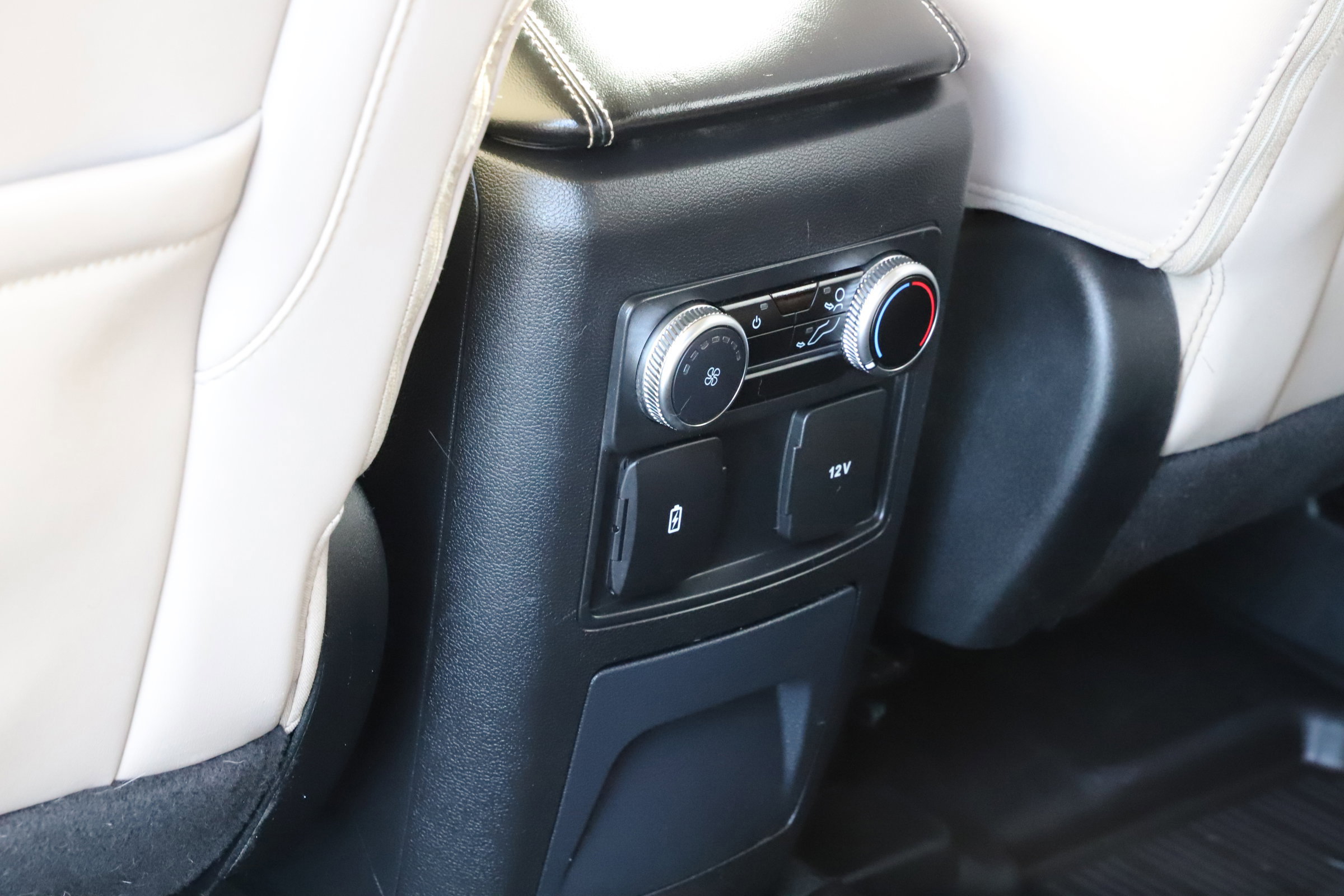 Certified 2023 Ford Explorer XLT w/ Equipment Group 202A image 19