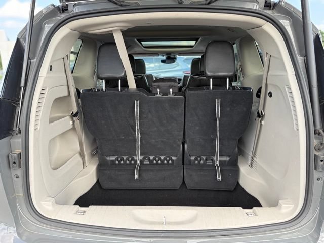 Used 2023 Chrysler Pacifica Limited FWD image 24