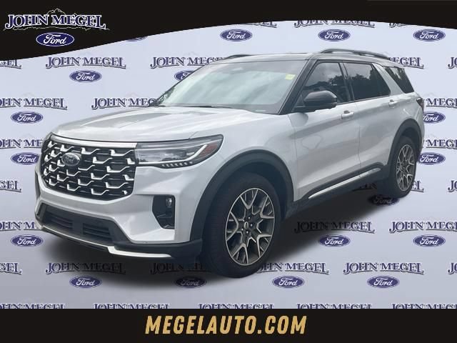 Certified 2025 Ford Explorer Platinum w/ Ultimate Package AWD/4WD video 1