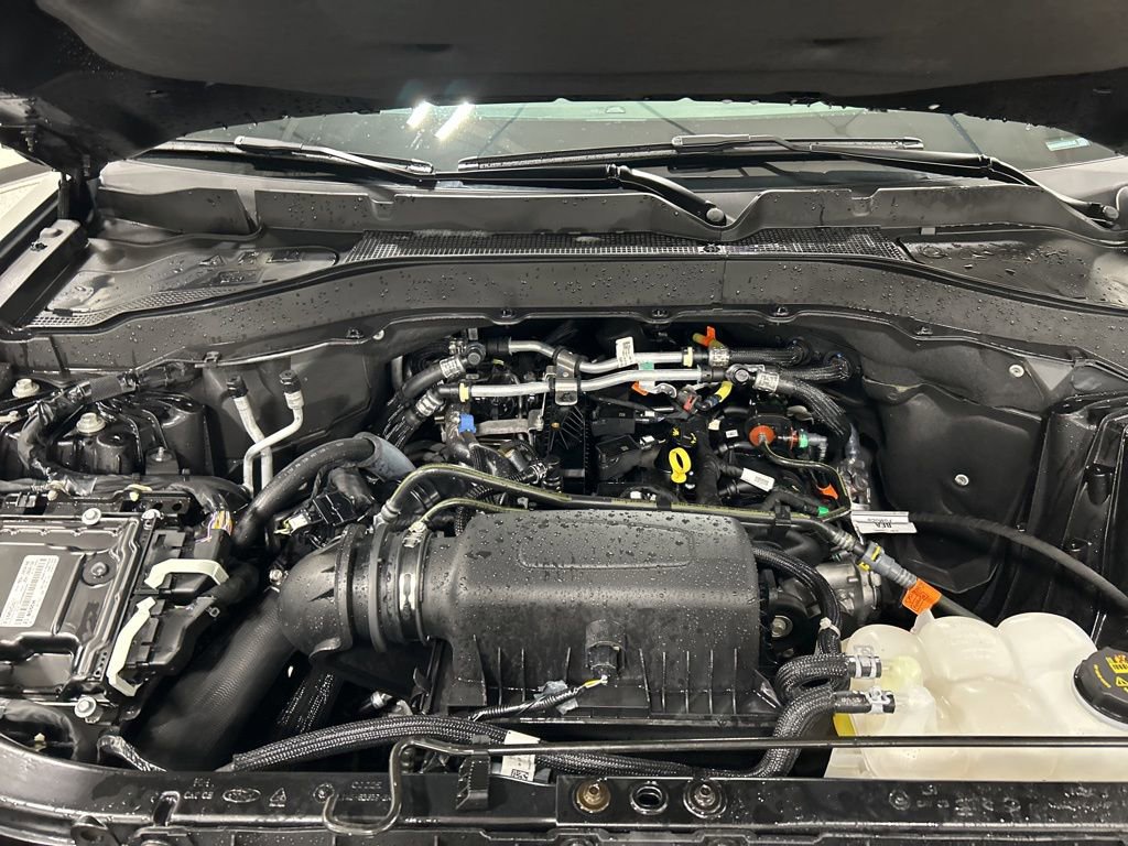 Certified 2024 Ford Explorer XLT w/ Class IV Trailer Tow Package image 31