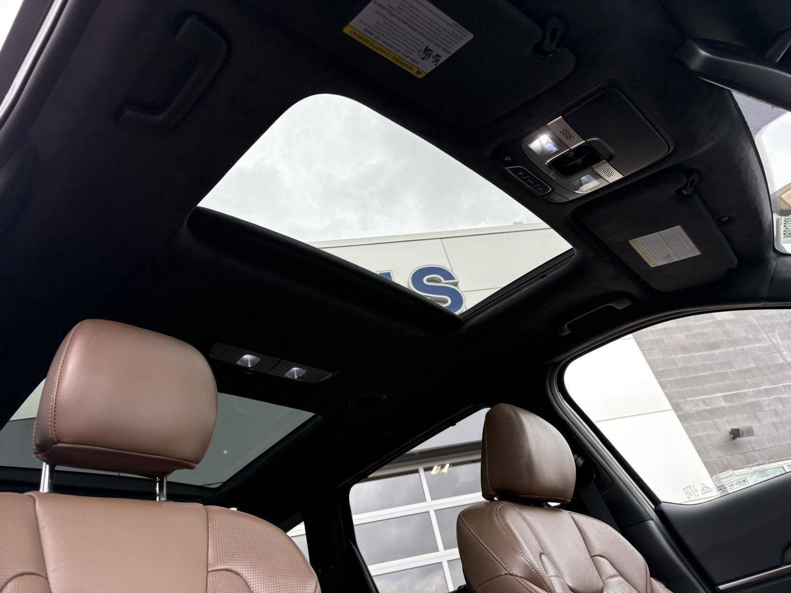 Used 2020 Kia Telluride SX w/ SX Prestige Package image 23