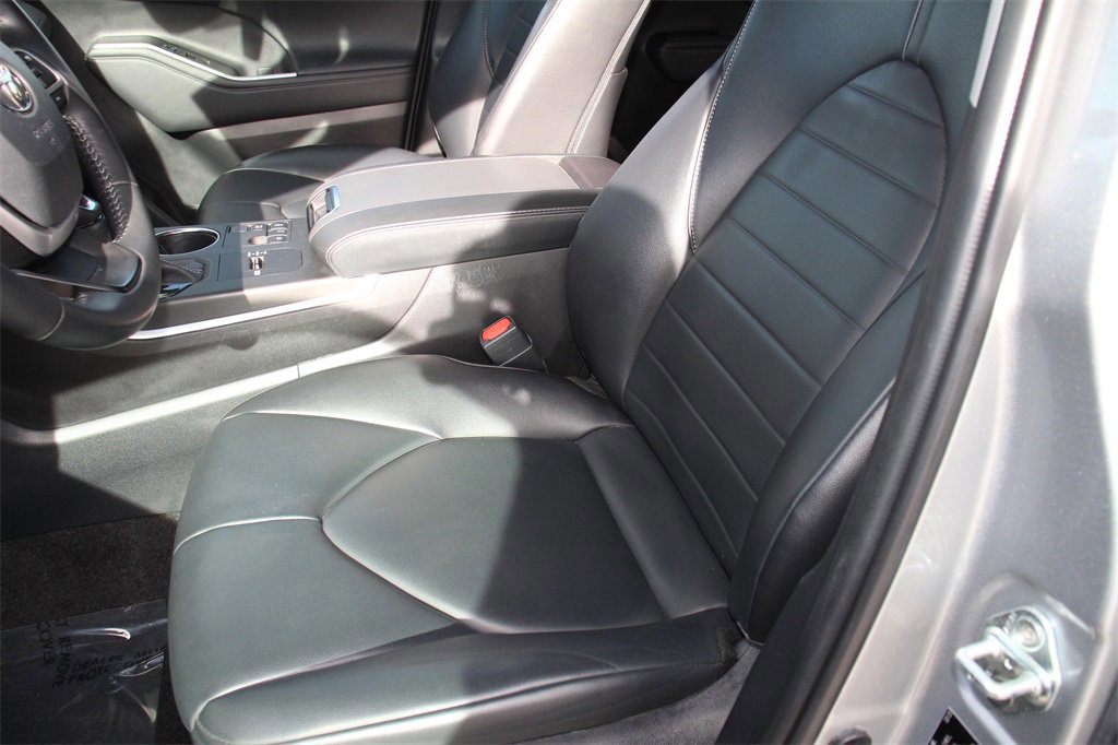 Used 2023 Toyota Highlander XLE image 23