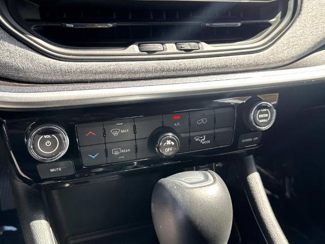 Used 2022 Jeep Compass Latitude FWD image 24