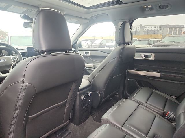 Certified 2023 Ford Explorer XLT w/ Equipment Group 202A AWD/4WD image 24