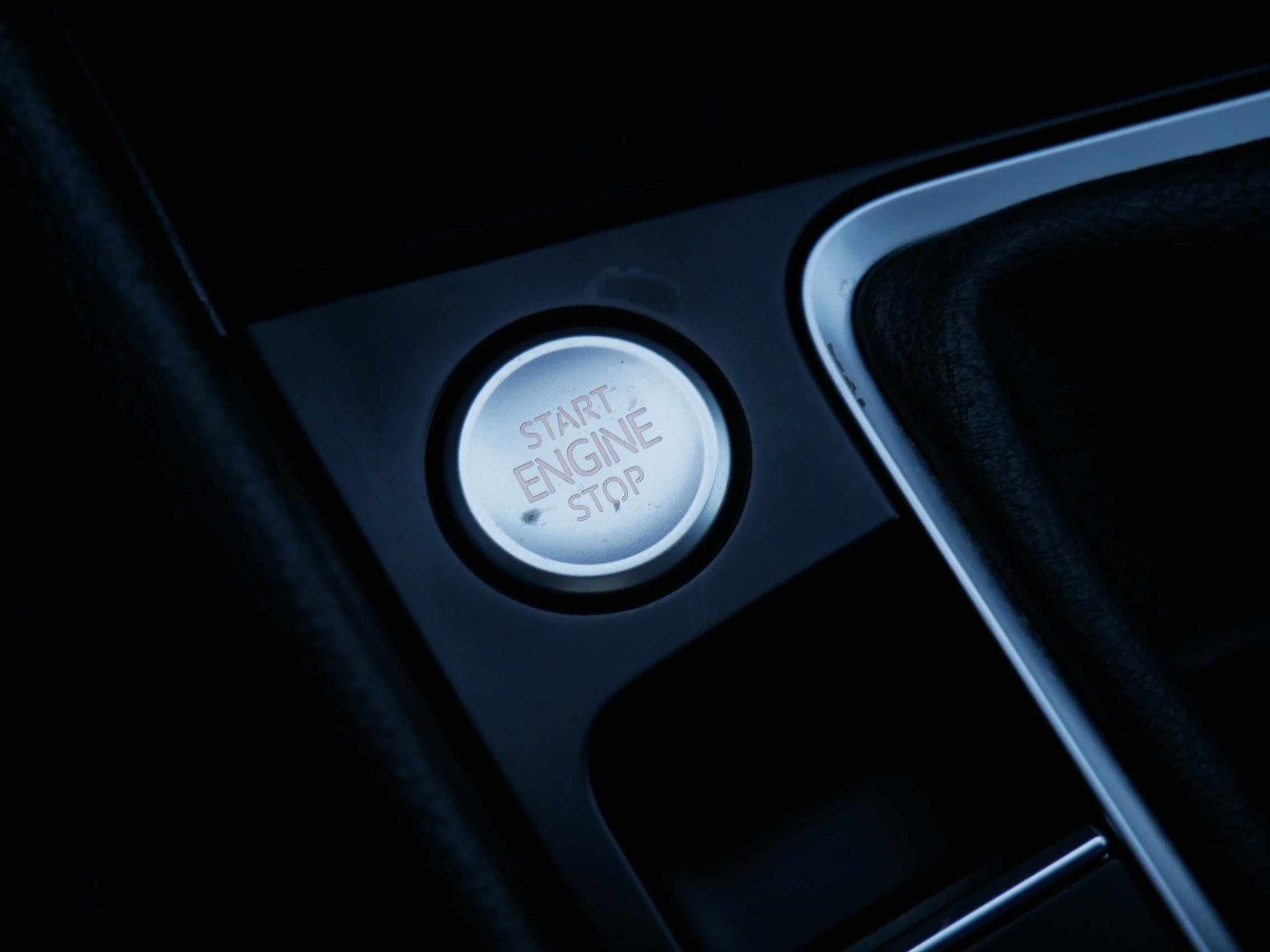 Used 2024 Volkswagen Jetta SE image 32