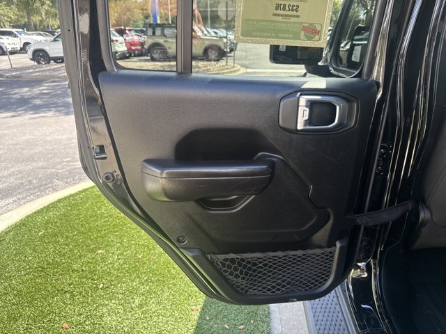 Used 2021 Jeep Gladiator Sport AWD/4WD image 14