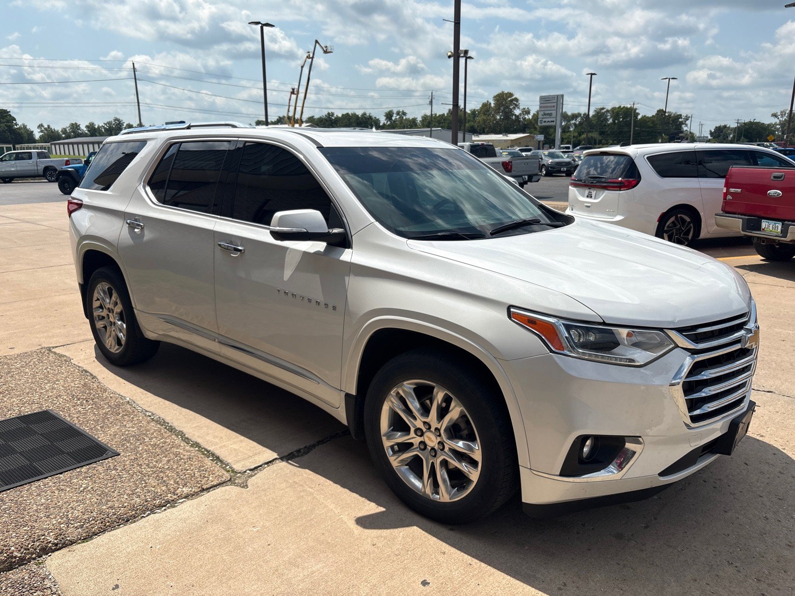 Used 2021 Chevrolet Traverse High Country AWD/4WD image 9