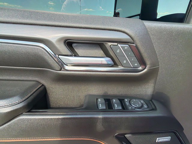 Used 2024 GMC Sierra 3500 AT4 AWD/4WD image 11