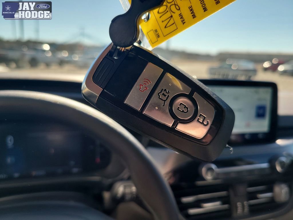 Certified 2025 Ford Escape Active image 33