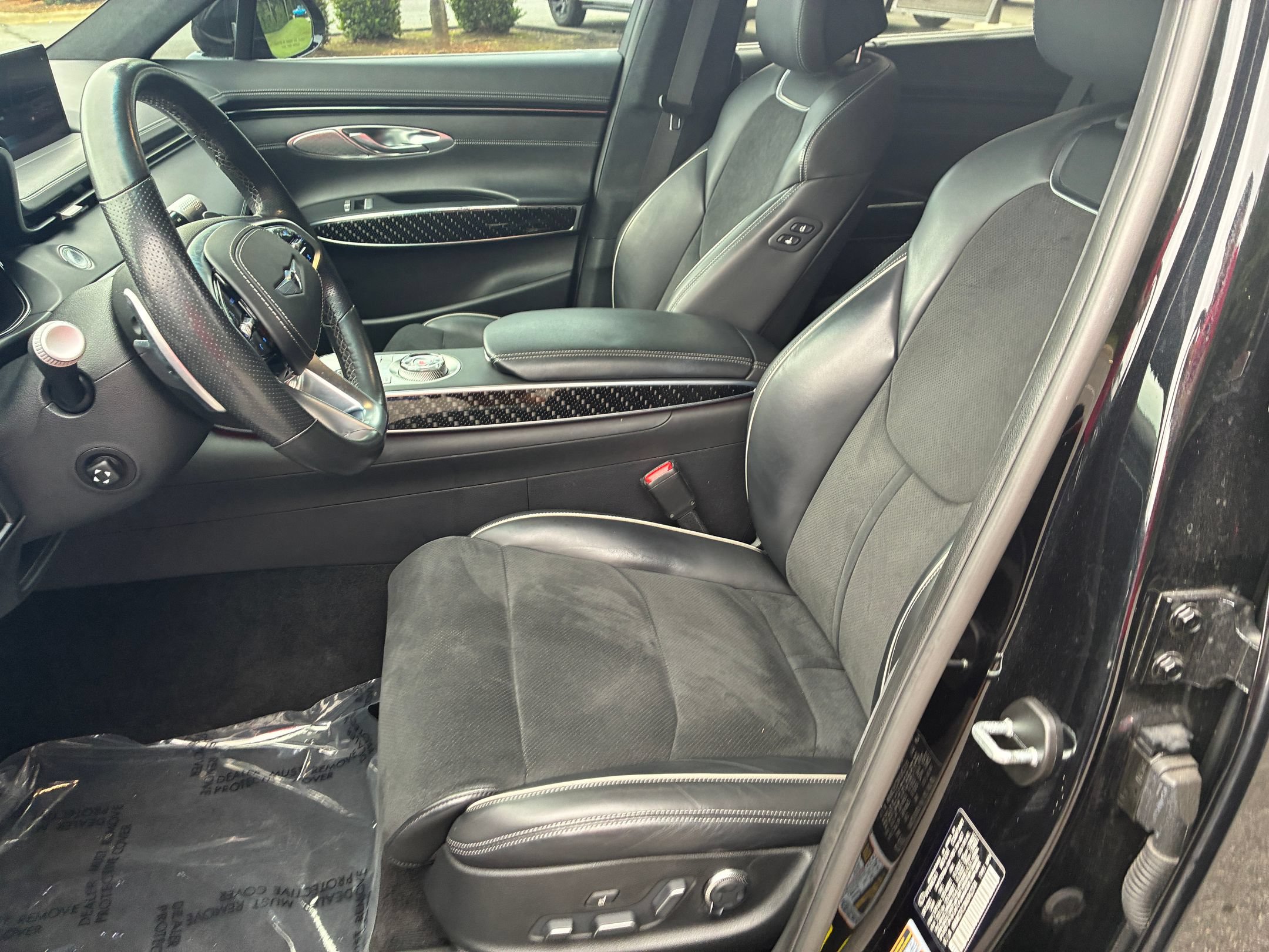 Used 2022 Genesis GV70 3.5T Sport w/ Sport Prestige Package AWD/4WD image 10