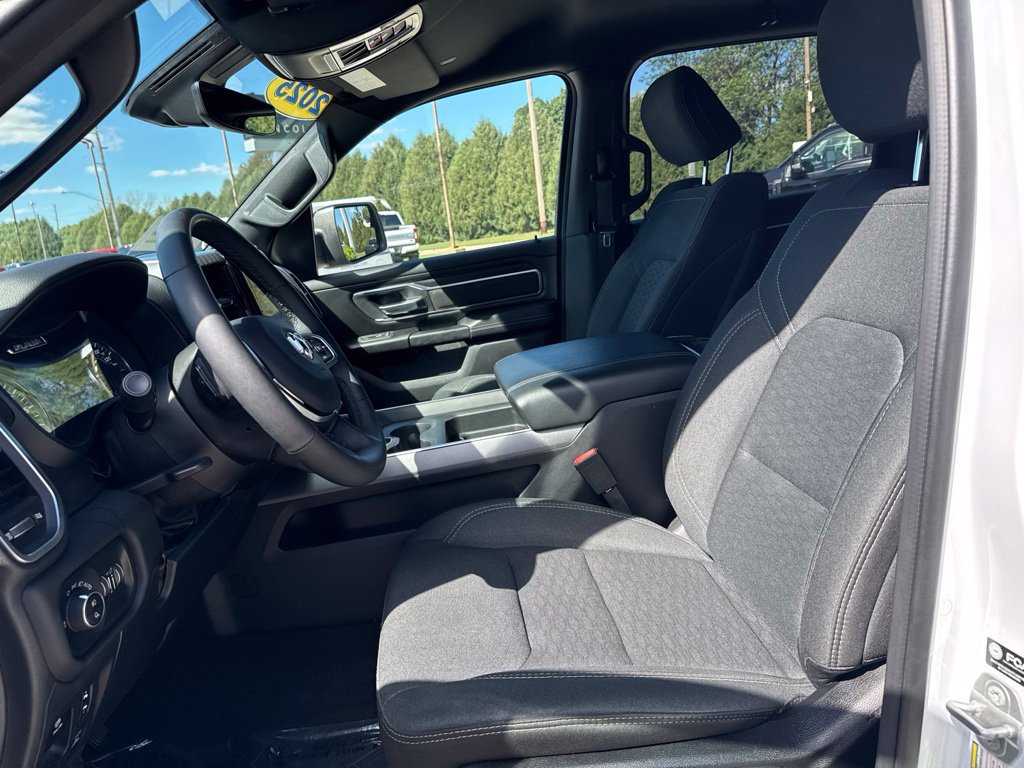 Used 2025 RAM 1500 Big Horn AWD/4WD image 10