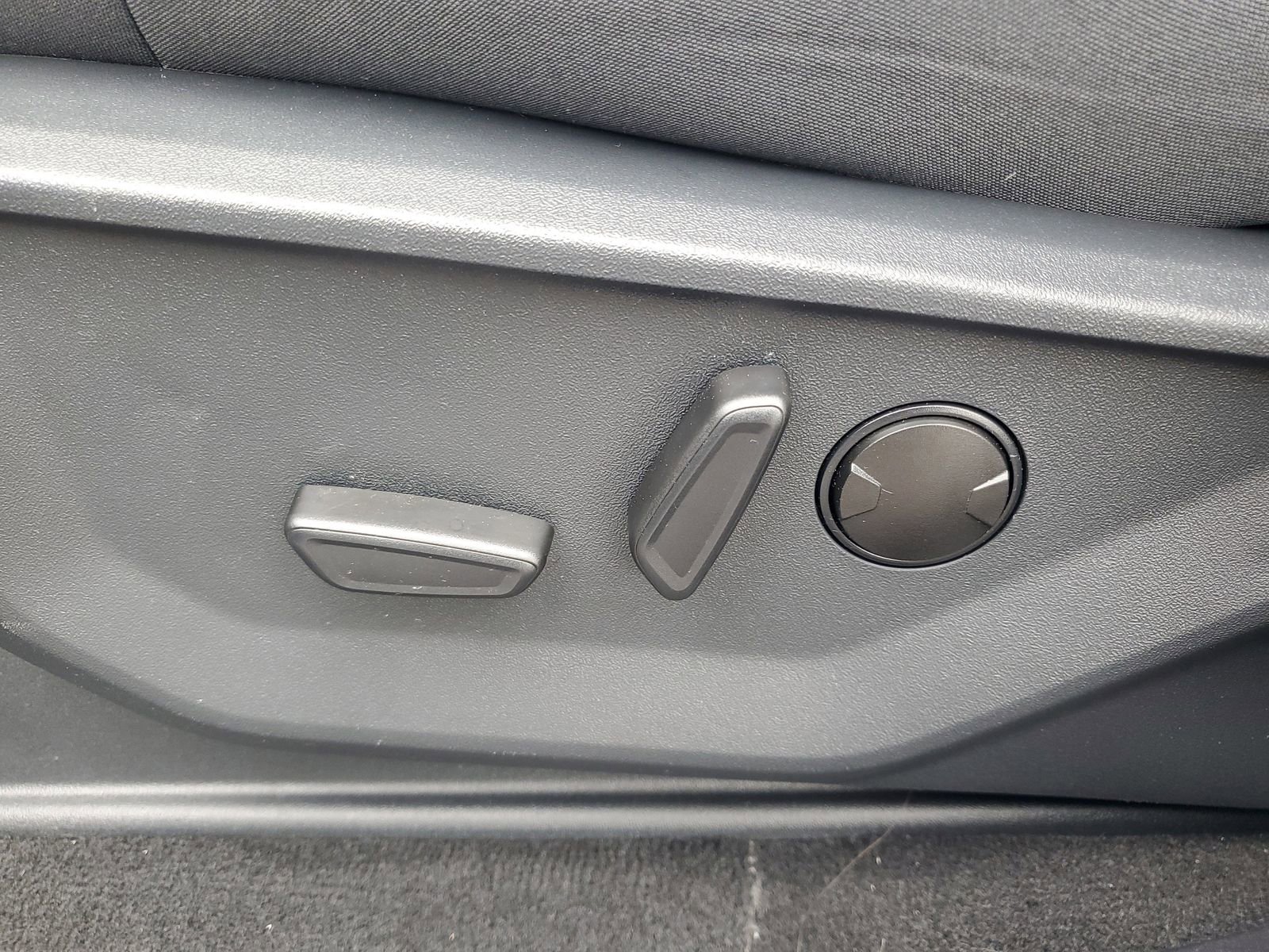 Certified 2025 Ford Expedition Active image 20