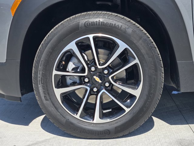 Used 2025 Chevrolet TrailBlazer LT w/ Driver Confidence Package image 10