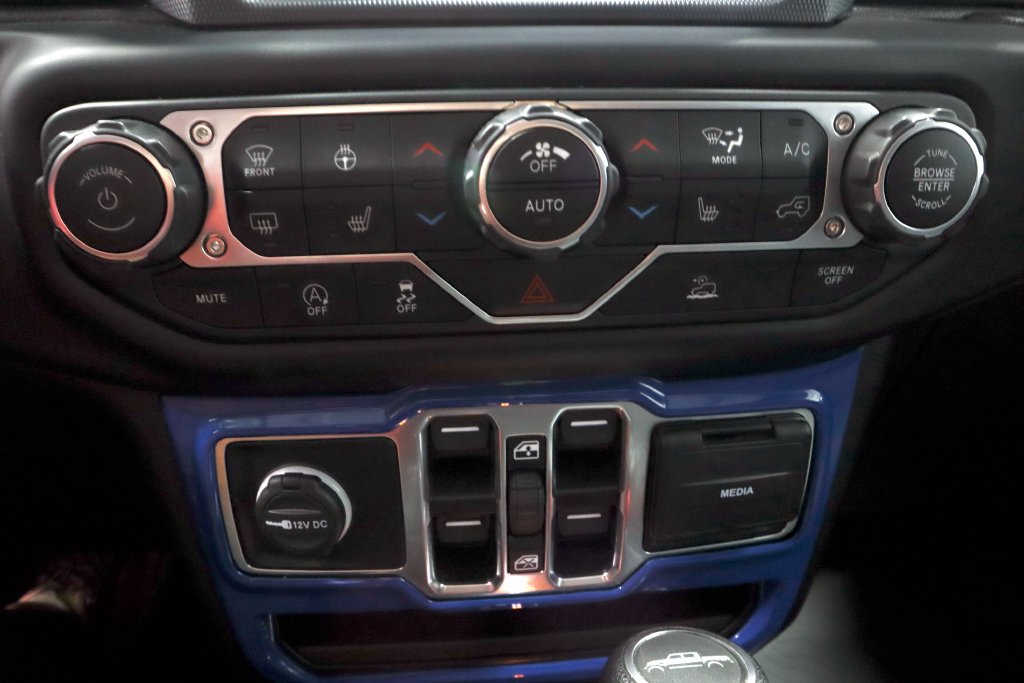 Used 2023 Jeep Gladiator Sport AWD/4WD image 29