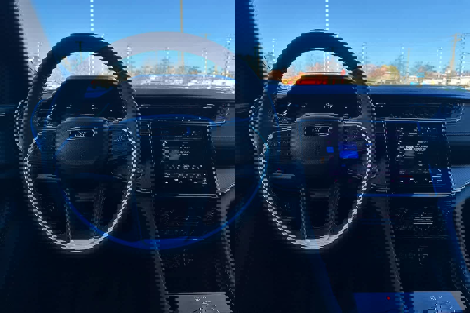 Used 2025 Jeep Grand Cherokee Laredo X w/ Luxury Tech Group I image 14