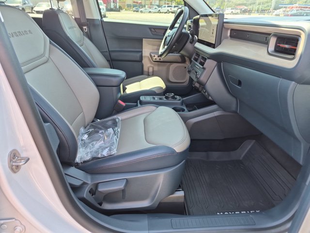 Certified 2025 Ford Maverick Lariat w/ 4K Tow Package AWD/4WD image 36