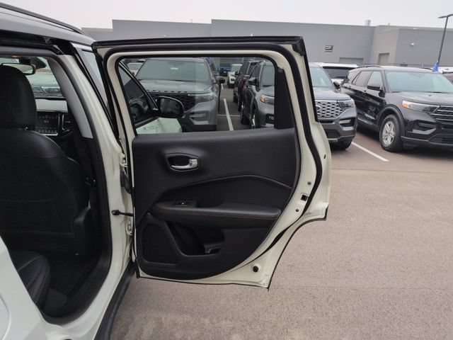 Used 2018 Jeep Compass Limited AWD/4WD image 16