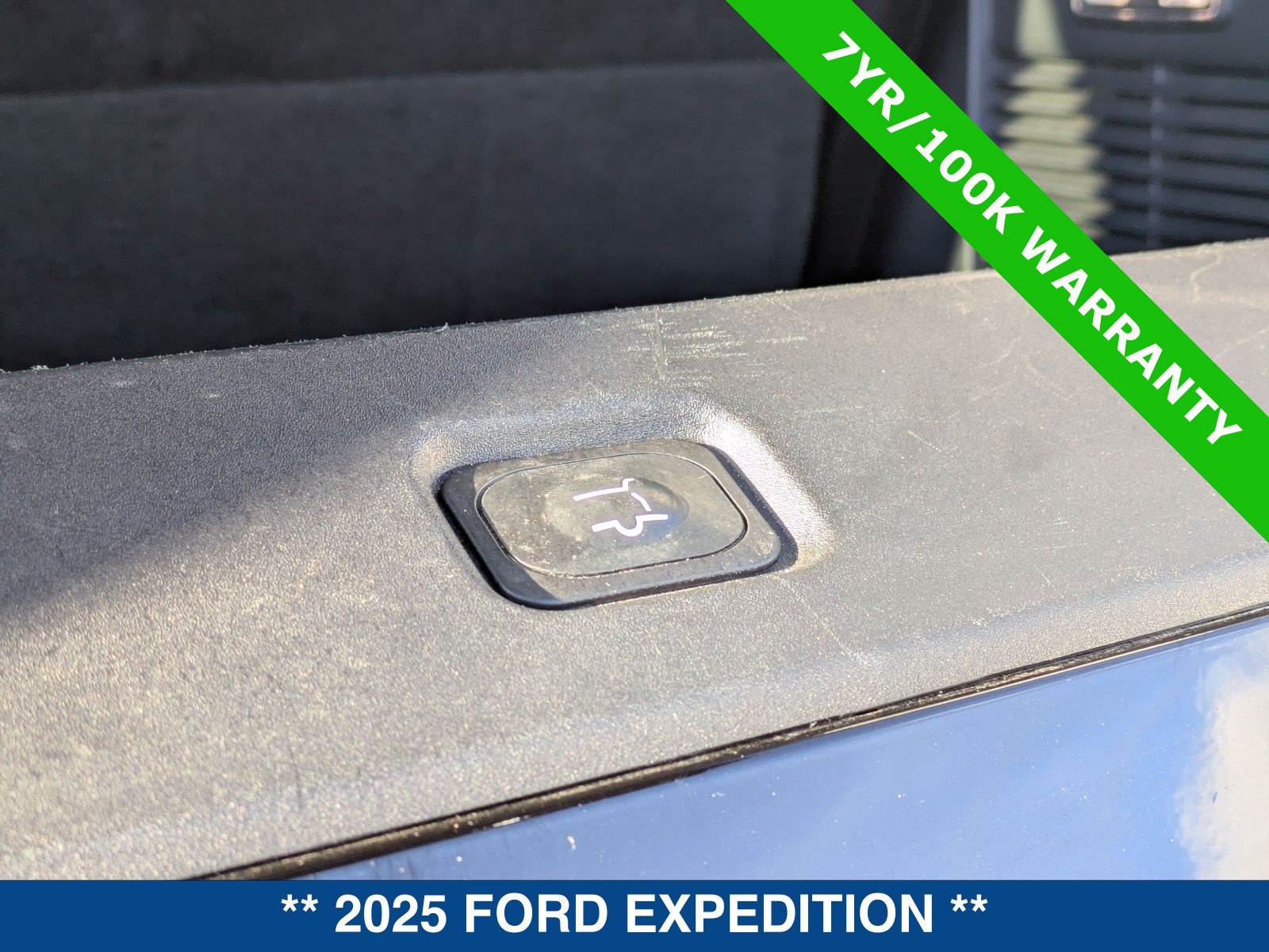 Certified 2025 Ford Expedition Active AWD/4WD image 17