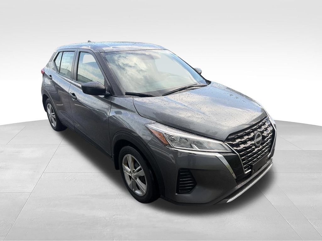 Used 2023 Nissan Kicks S FWD image 8