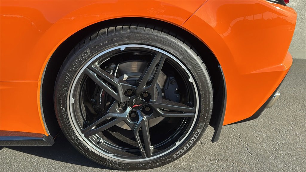 Used 2022 Chevrolet Corvette Stingray Premium Conv w/ Z51 Performance Package image 8