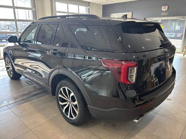 Certified 2023 Ford Explorer ST-Line image 3