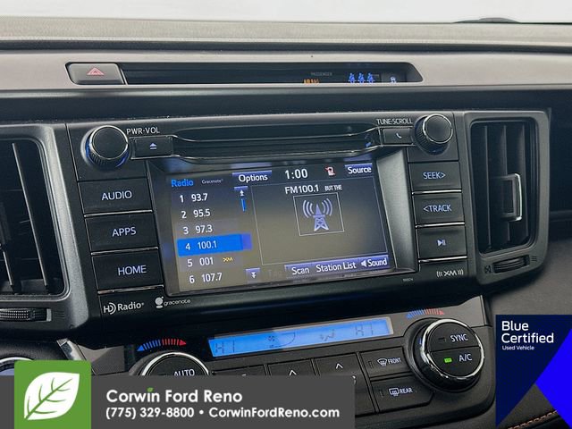 Used 2018 Toyota RAV4 SE image 17