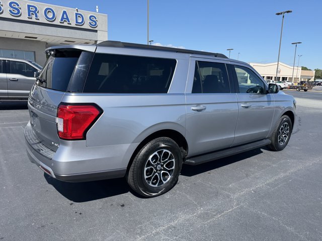 Certified 2024 Ford Expedition Max XLT RWD image 5