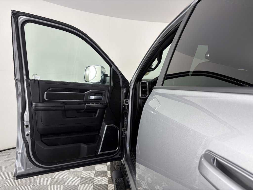 Used 2022 RAM 2500 Laramie image 10