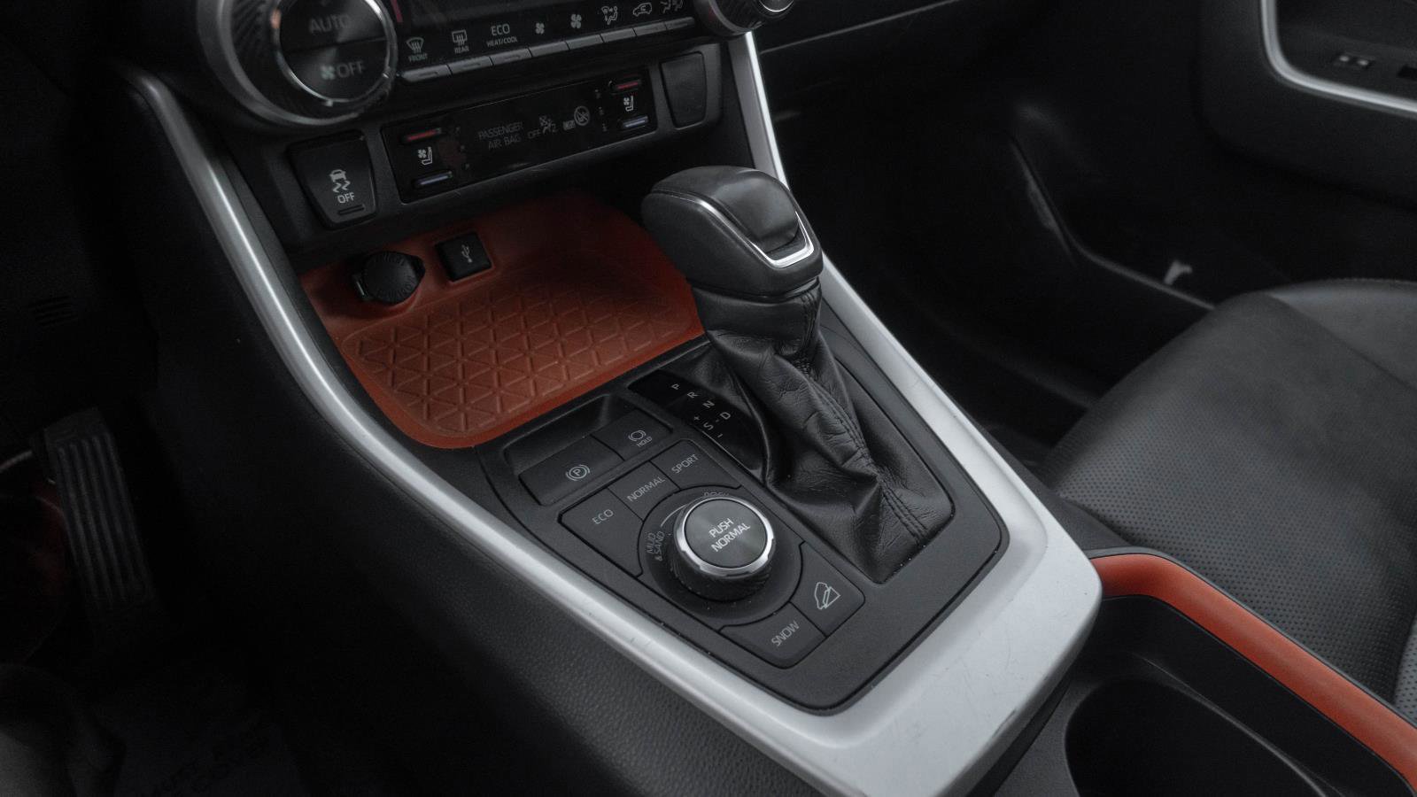 Used 2020 Toyota RAV4 Adventure image 17