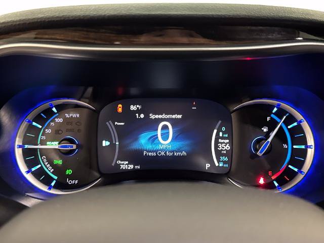 Used 2023 Chrysler Pacifica Limited FWD image 23