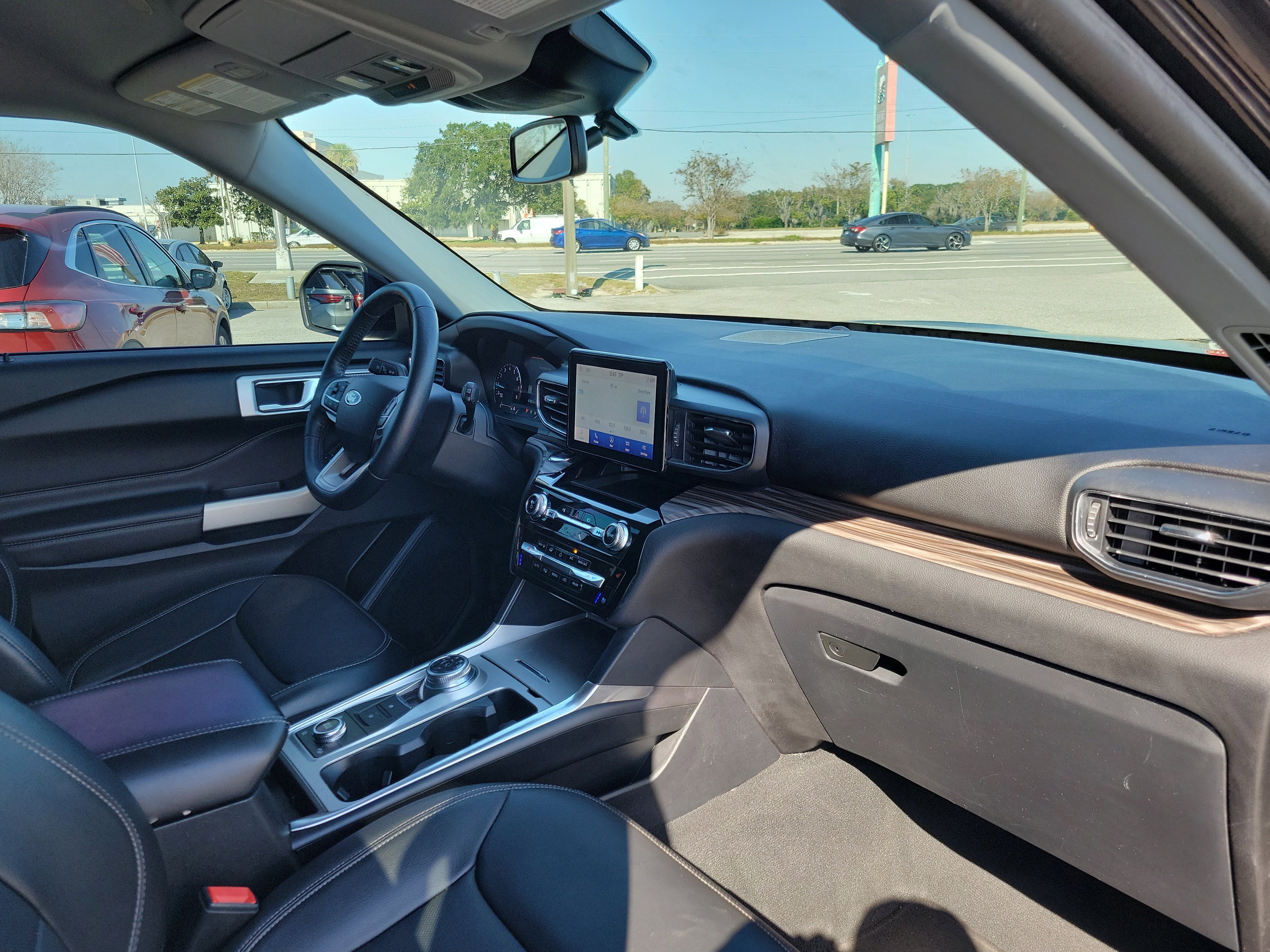 Certified 2022 Ford Explorer Limited image 29