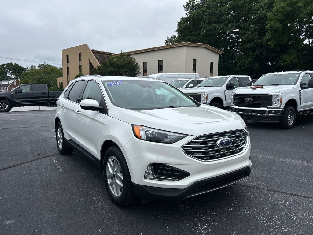 Certified 2022 Ford Edge SEL w/ Convenience Package AWD/4WD image 3