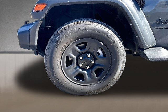 Used 2023 Jeep Wrangler Unlimited Sport AWD/4WD image 6