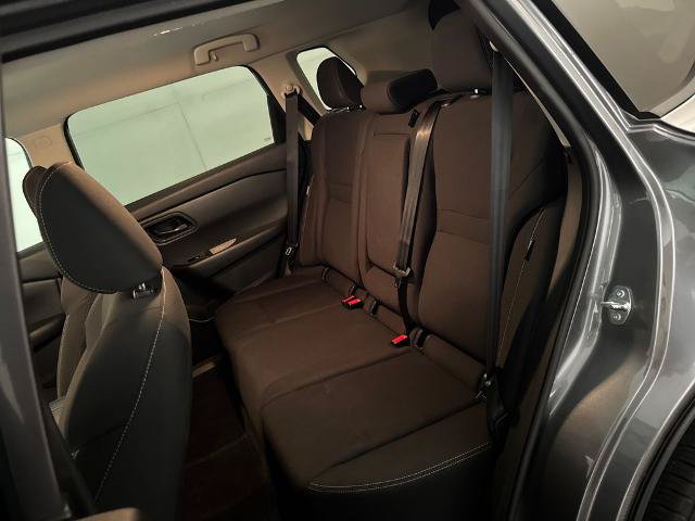 Used 2024 Nissan Rogue S FWD image 29