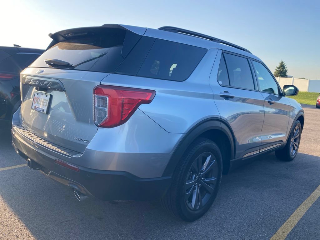 Certified 2023 Ford Explorer XLT w/ Equipment Group 202A AWD/4WD image 10