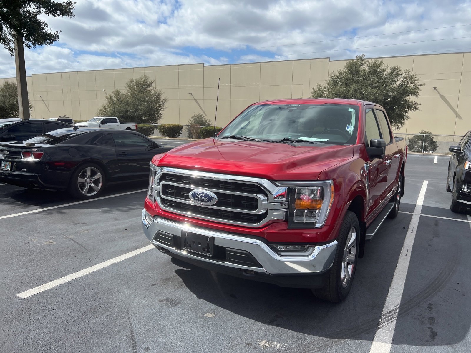 Certified 2022 Ford F150 XLT w/ Equipment Group 302A High image 4