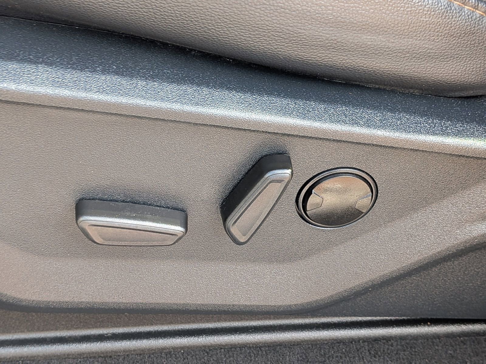 Certified 2026 Ford F250 Lariat w/ Black Appearance Package image 21