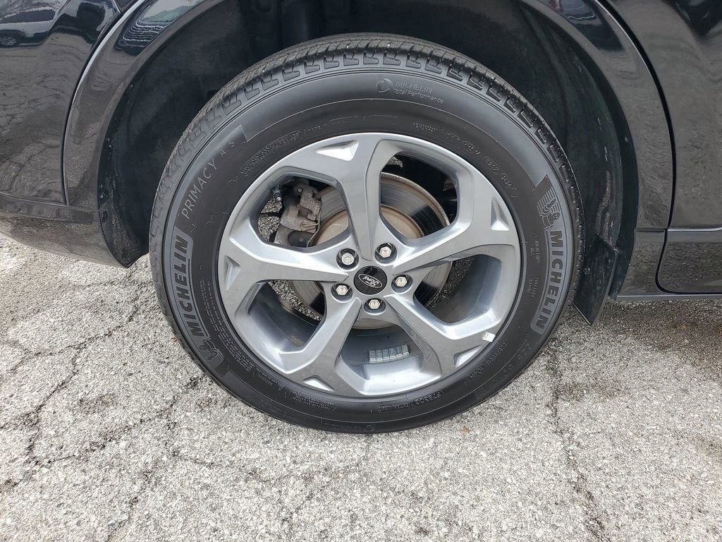 Certified 2023 Ford Escape ST-Line w/ Tech Pack #1 image 6