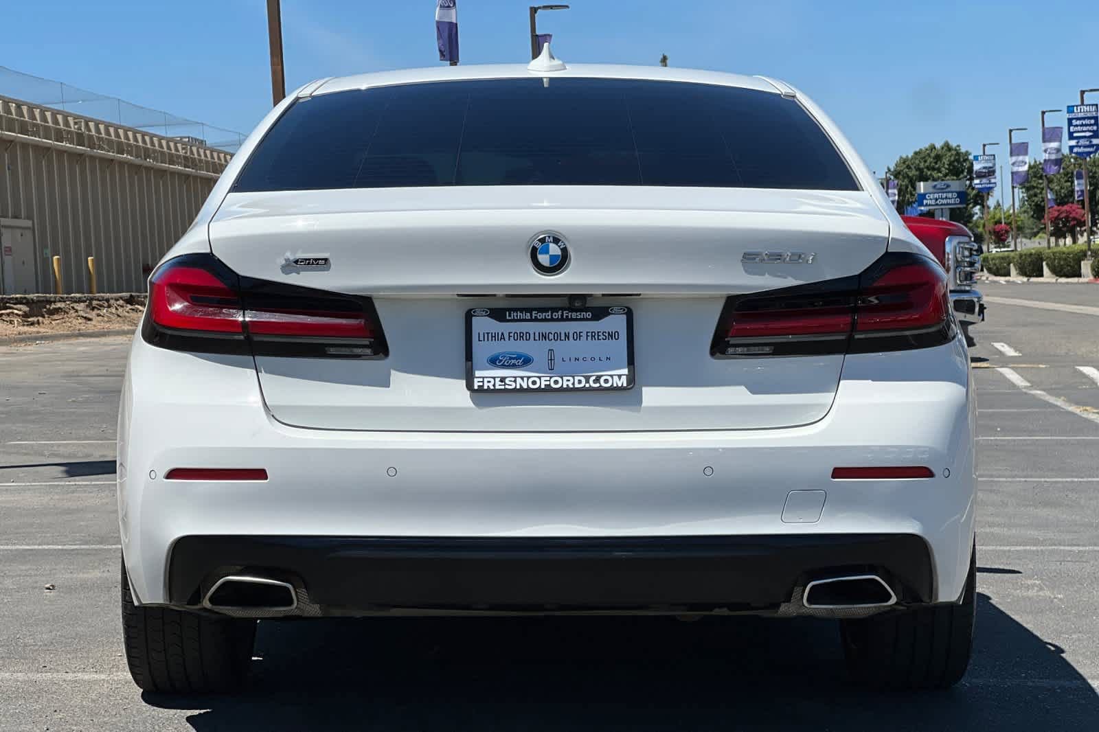 Used 2023 BMW 530i xDrive AWD/4WD image 8