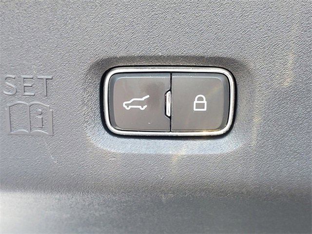 Certified 2025 Ford Expedition Active image 25